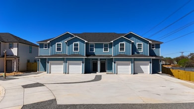 Building Photo - 60014 Shashi Pl