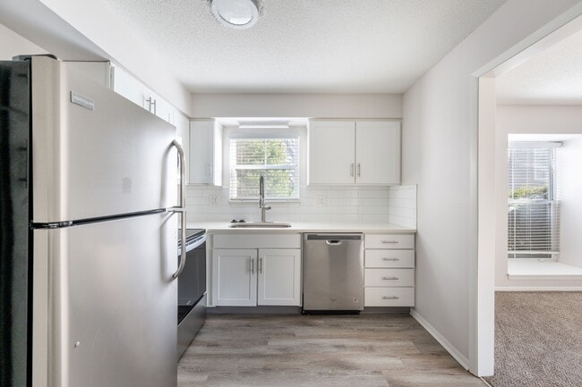 Building Photo - Corinth Paddock