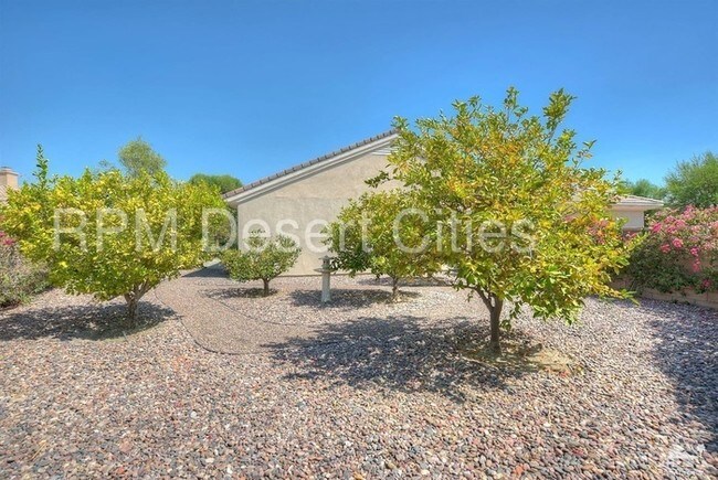 Building Photo - 78328 Fostoria Ln
