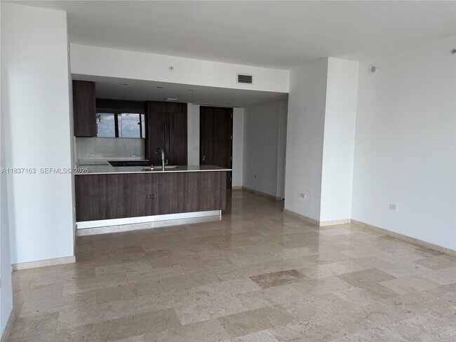 Foto del edificio - 68 SE 6th St