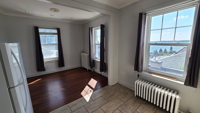 Building Photo - 30 Mulcaster St