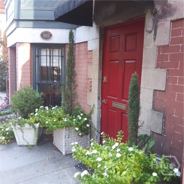 Foto principal - 335 Whitaker St