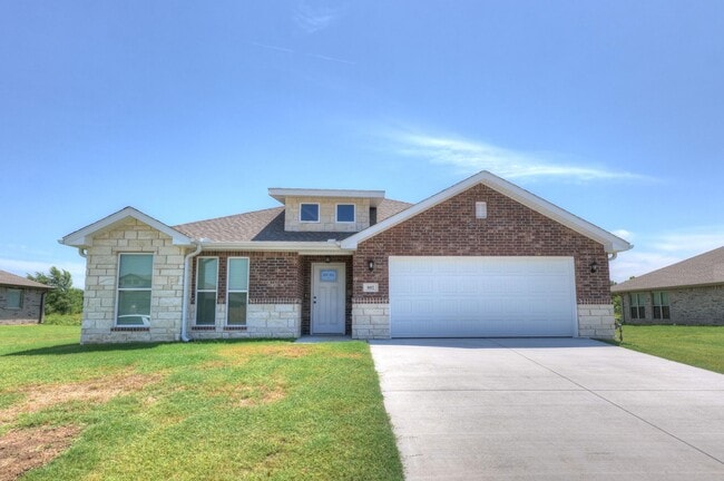 Building Photo - 802 Delaney Dr