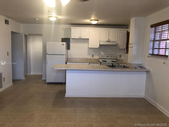 Foto del edificio - 14170 NW 22nd Ave