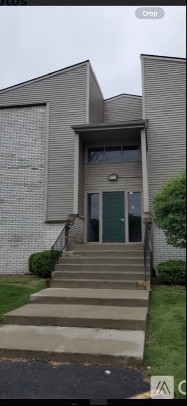 Building Photo - 31993 W 12 Mile Rd