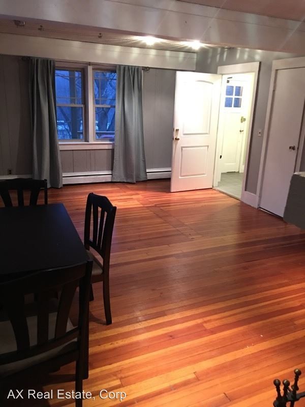 Foto del edificio - 3902 Gomer Ct
