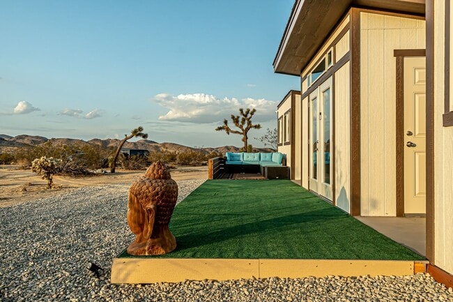 Building Photo - 60275 Verbena Rd