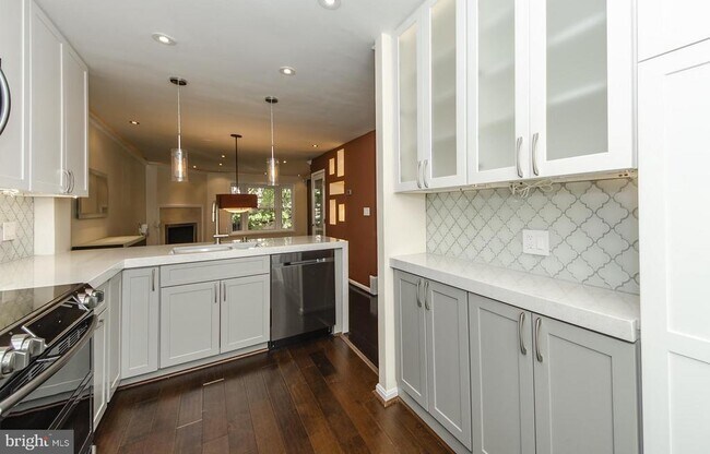 Foto del edificio - 734 N Vermont St