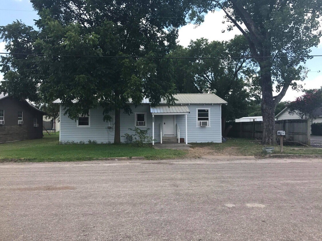 Foto principal - 216 Main St
