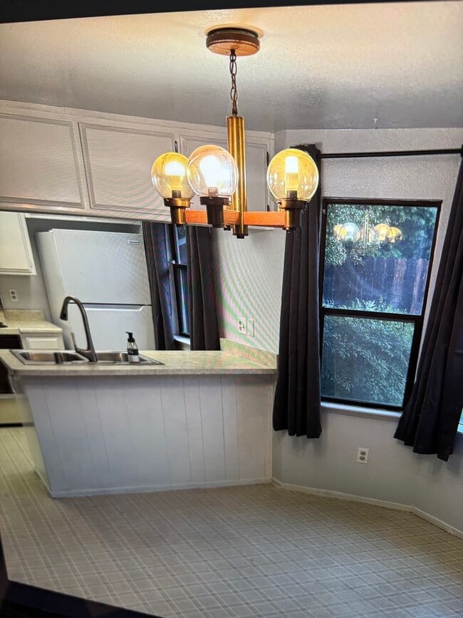 Foto del edificio - 3B/D 2BA, Duplex AVAILABLE NOW!!