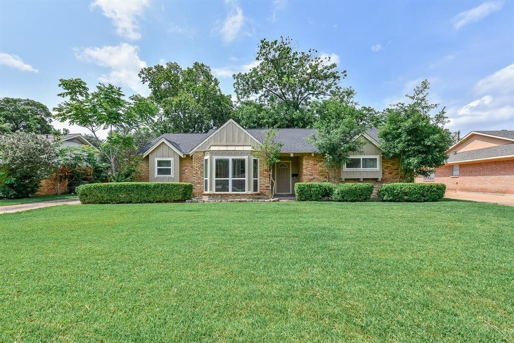 5602 Beechnut St, Houston, TX 77096 House for Rent in Houston, TX