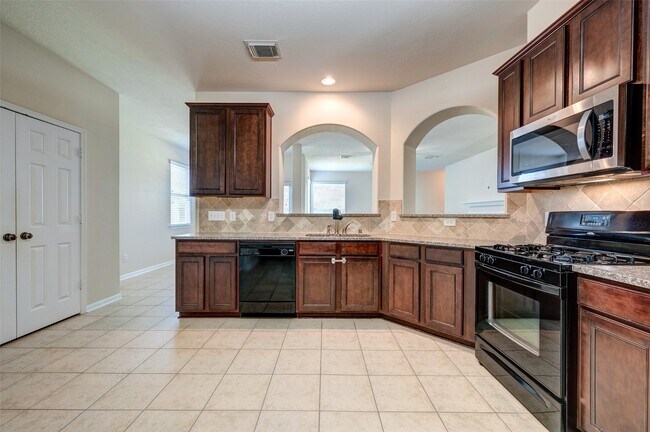 Foto del edificio - 7414 Compass Rose Dr