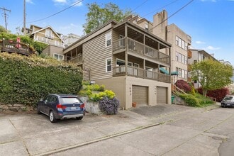 Building Photo - 2062 13th Ave W