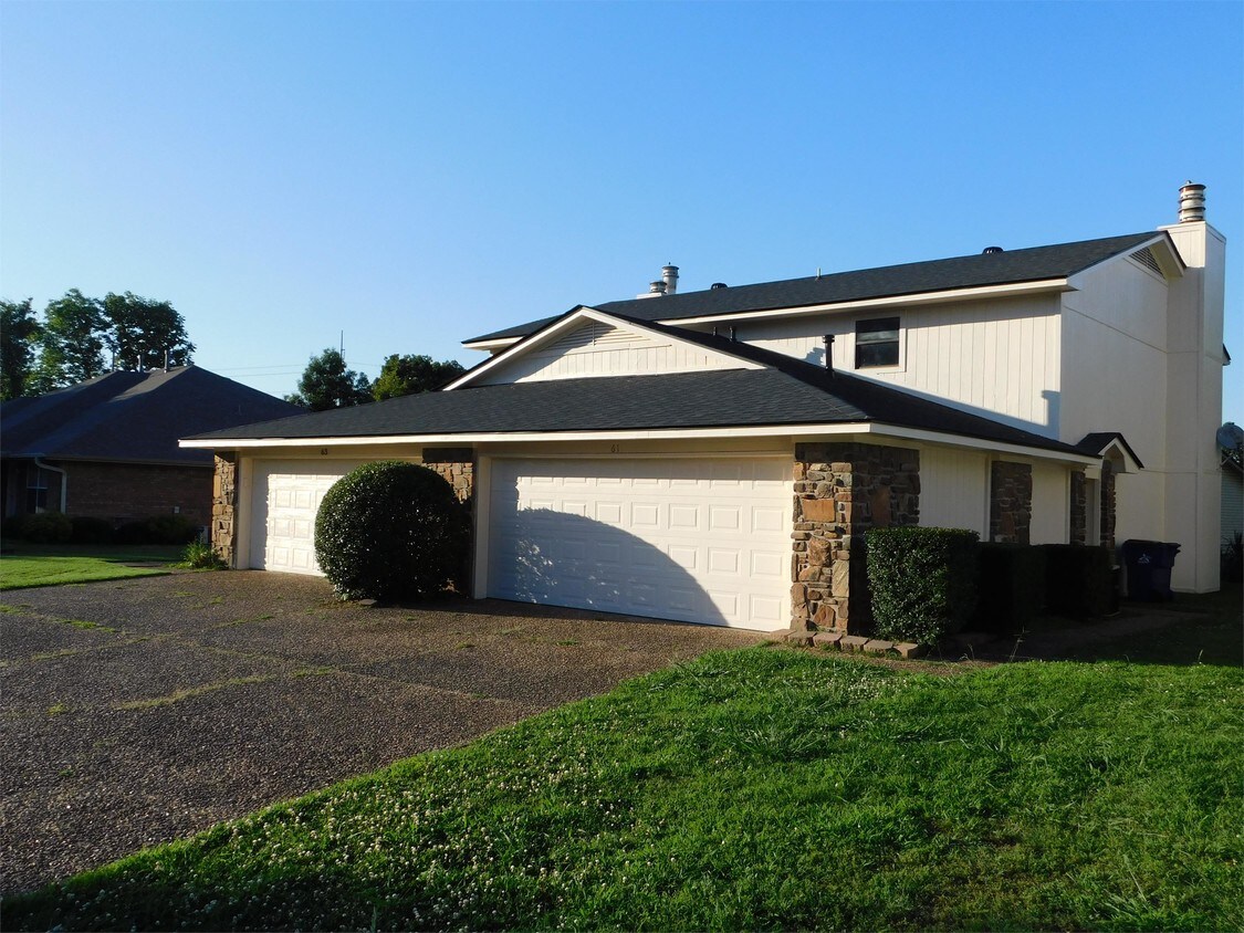 61 Prestwick Ct, Fort Smith, AR 72908 Townhome Rentals in Fort Smith