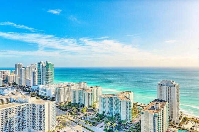 Building Photo - 4010 S Ocean Dr