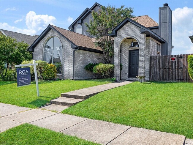 Building Photo - 2409 Baretta Dr