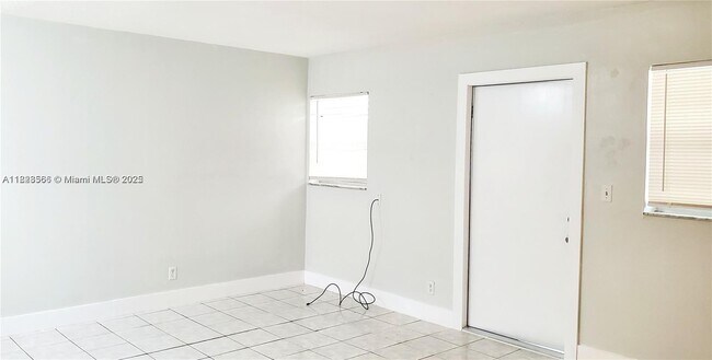 Foto del edificio - 4163 SW 67th Ave