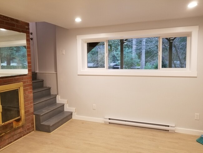 Building Photo - 4070 149th Ave SE
