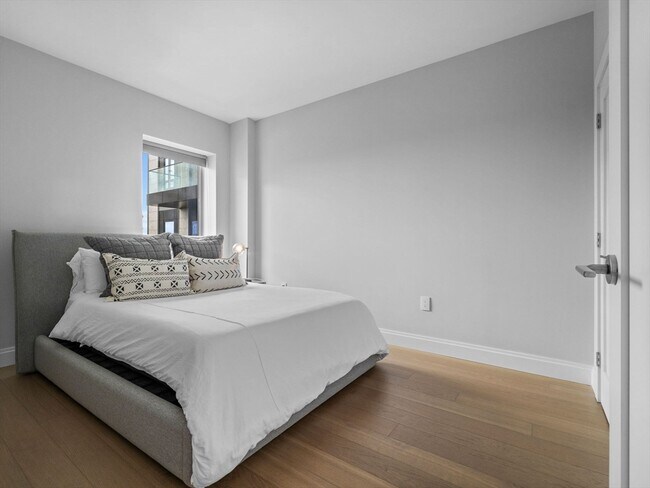 Foto del edificio - 100 Shawmut Ave