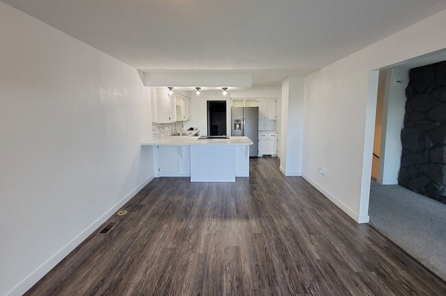 Foto del edificio - Luxury Condo Living with Panoramic Golf Course Views