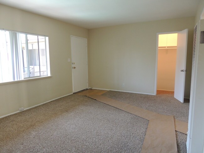5733 Laurel Canyon Blvd Unit 14, Los Angeles, CA 91607