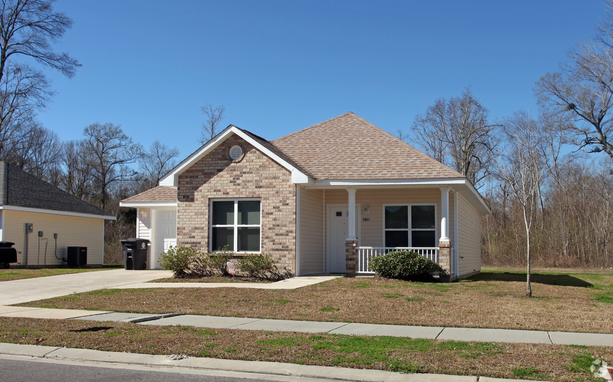 Primary Photo - Cedar Pointe Subdivision