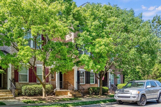 Foto del edificio - BEAUTIFUL TOWNHOUSE WITH COMMUNITY POOL