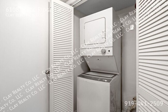 Foto del edificio - 6108 Spice Ridge Ln