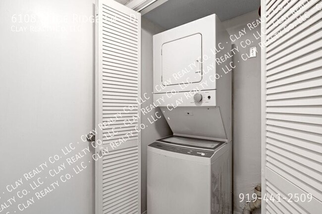 Building Photo - 6108 Spice Ridge Ln