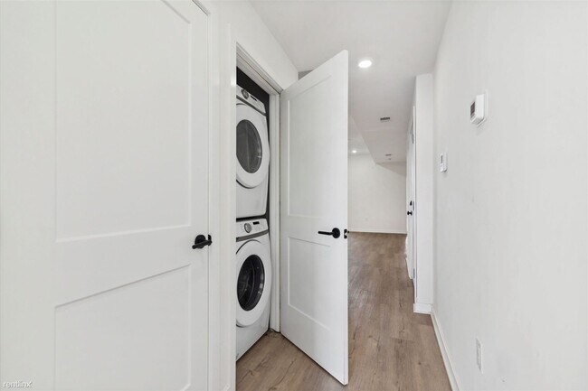 Foto del edificio - 3 br, 2 bath 4plex - 1809 N 18th ST Unit 3