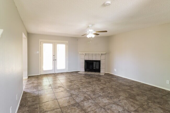 Foto del edificio - 4803 Glen Valley Dr