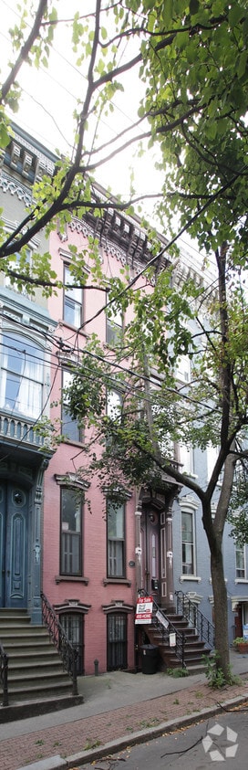Building Photo - 328 Hudson Ave