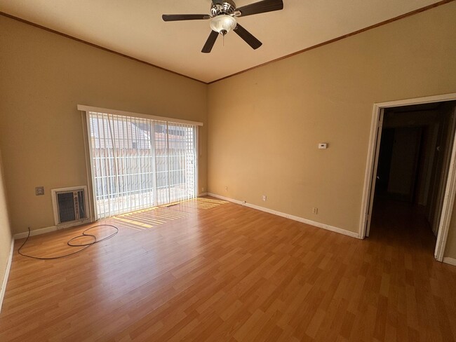 Building Photo - 3 Bedroom 2 bathroom Home for Rent -Lesley Reilly Property