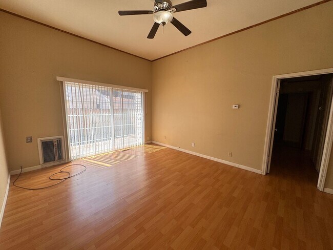 Foto del edificio - 3 Bedroom 2 bathroom Home for Rent -Lesley Reilly Property