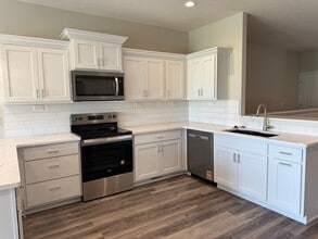 Building Photo - 6942 Claystone Dr