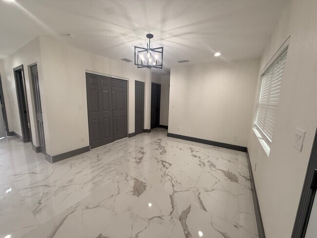Foto del edificio - 7211 E 21st Ave