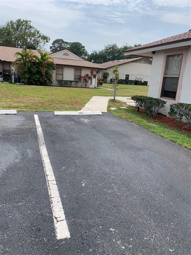 Building Photo - 2816 Stoneway Ln