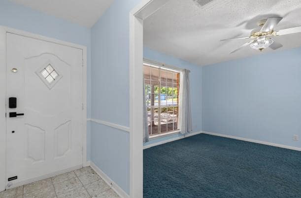 Foto del edificio - 12402 Blue Water Cir