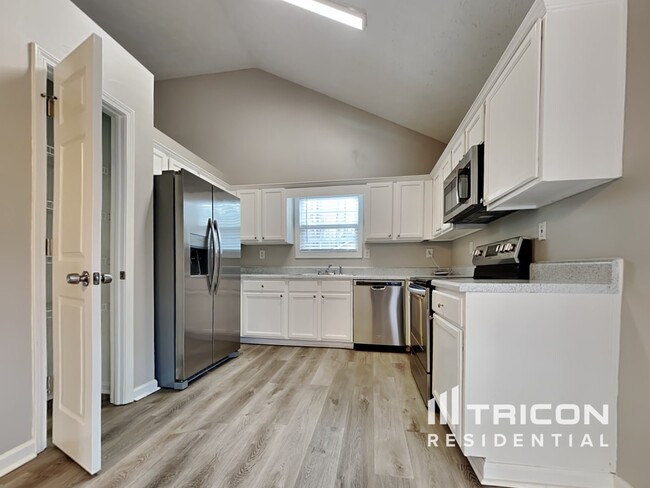 Foto del edificio - 431 Bridgeport Pl