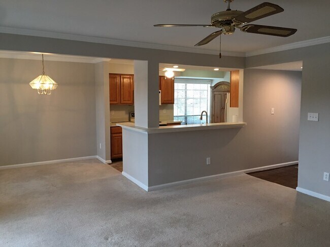 Building Photo - 5833 Harris Grove Ln