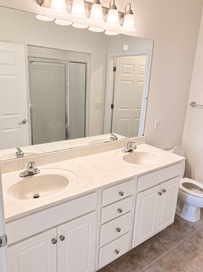 Building Photo - 1364 Orchard Cir