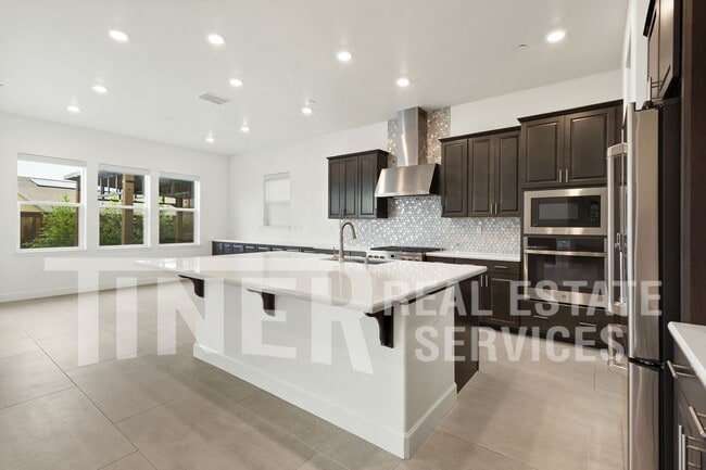 Building Photo - 4944 Covered Wagon Cir