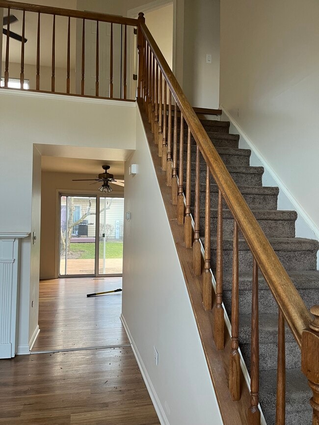 Building Photo - 1871 Independence Ct