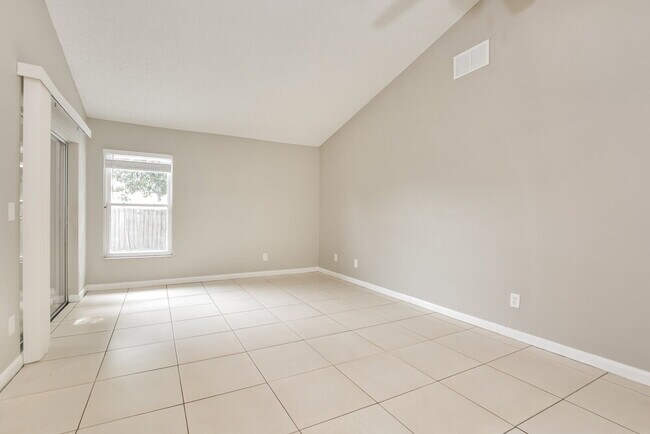 Building Photo - 7926 Sapphire Ln
