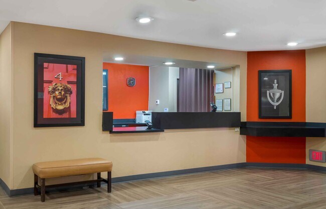 Foto del edificio - Furnished Studio-St. Petersburg - Clearwat...