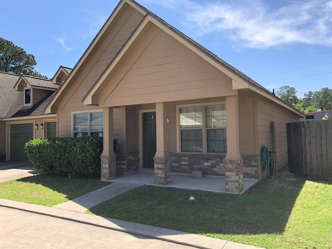 Foto principal - 21469 W Wallis Dr
