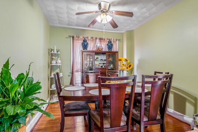 Foto del edificio - 12802 140th St