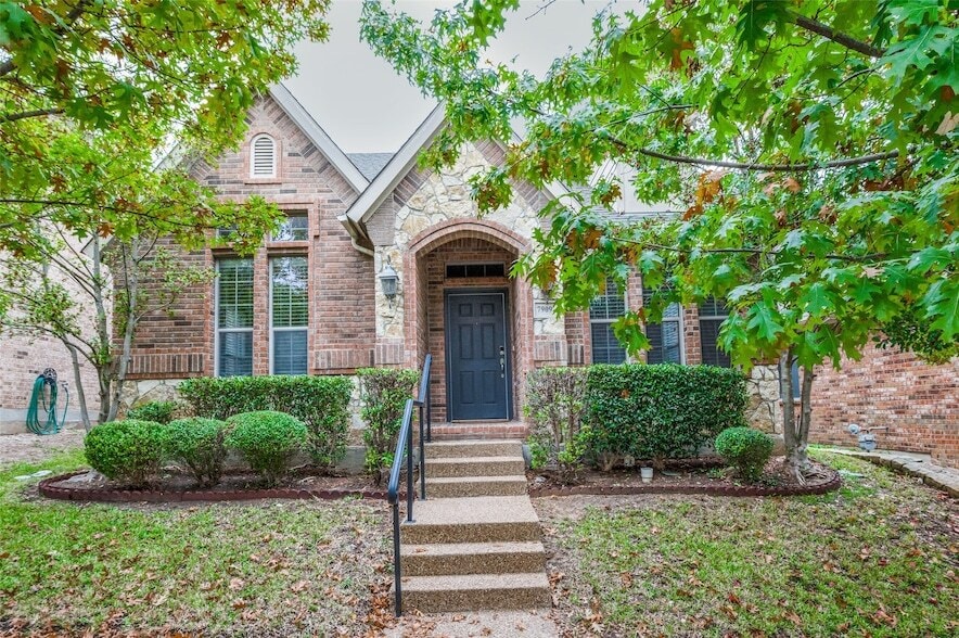 Foto principal - 7909 Creek View Dr