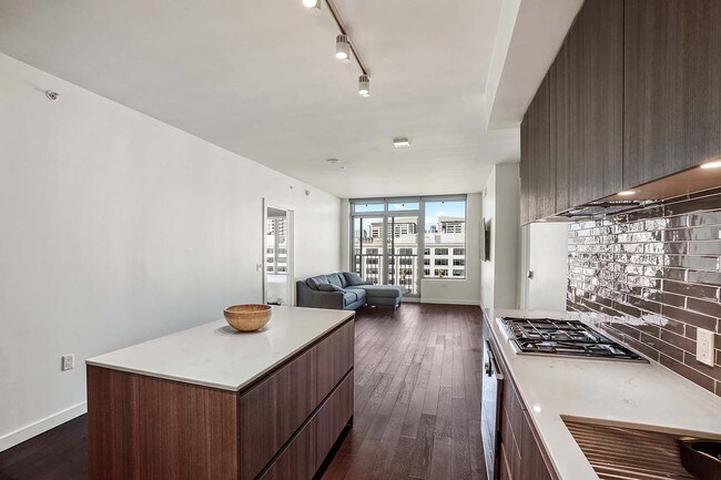 Foto del edificio - Premier Luxury Living with Water Views
