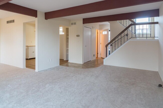 Foto del edificio - 3457 Burbank Dr